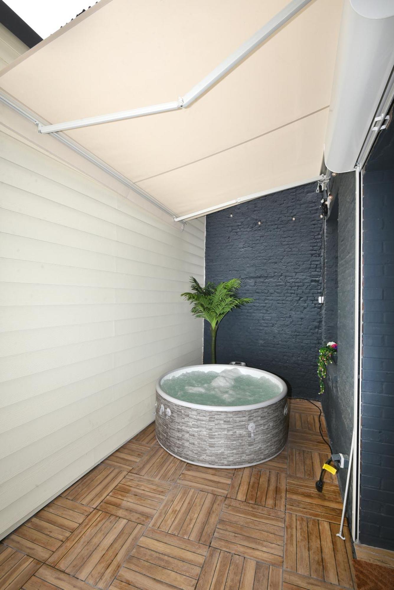 Jacuzzi I Terrasse Privee I Calme I Coeur De Apartment Saint-Omer (Pas-de-Calais)