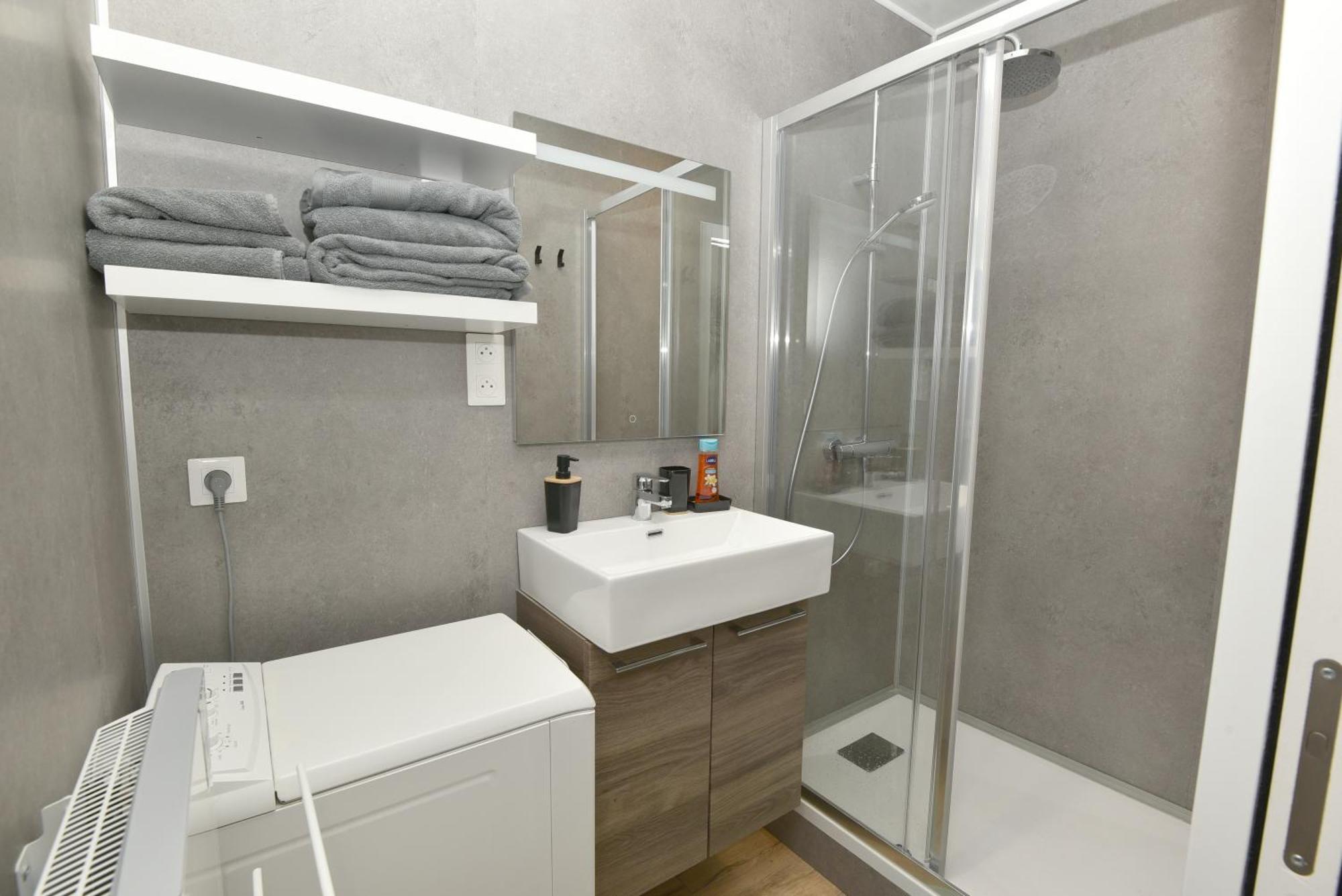 Jacuzzi I Terrasse Privee I Calme I Coeur De Apartment *