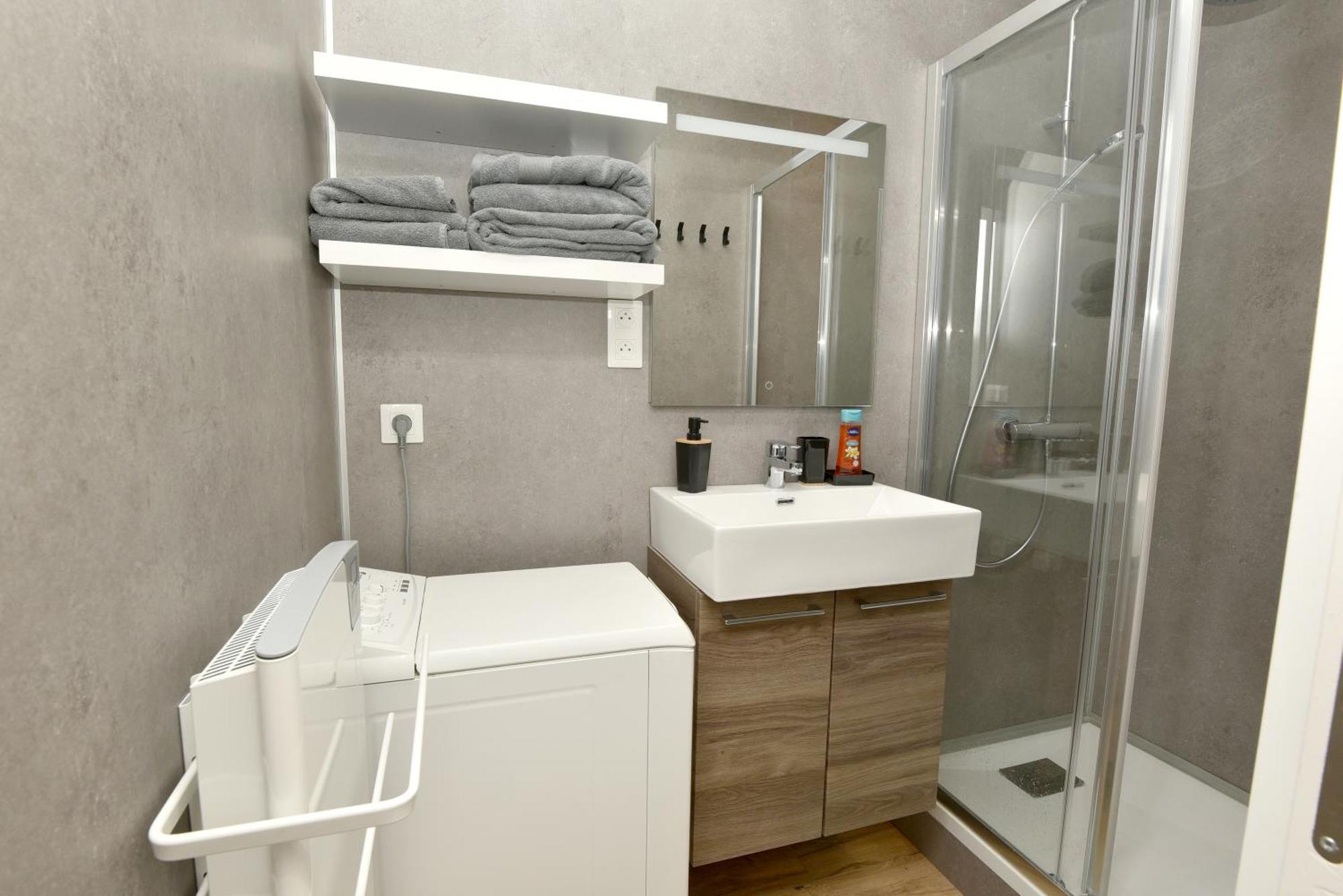 Apartment Jacuzzi I Terrasse Privee I Calme I Coeur De